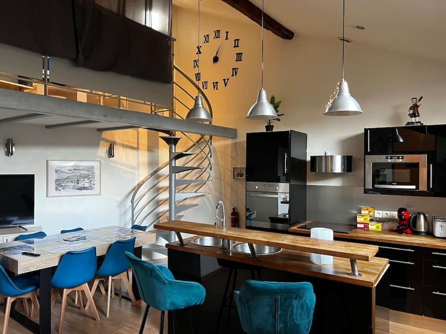 Pepite Rare 8 Personnes Au Coeur Battant Du Vieux Lyon Apartment Екстериор снимка