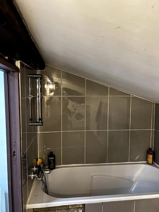 Pepite Rare 8 Personnes Au Coeur Battant Du Vieux Lyon Apartment Екстериор снимка