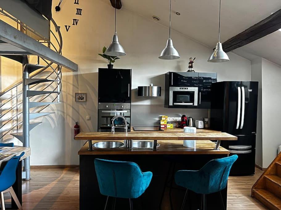 Pepite Rare 8 Personnes Au Coeur Battant Du Vieux Lyon Apartment Екстериор снимка