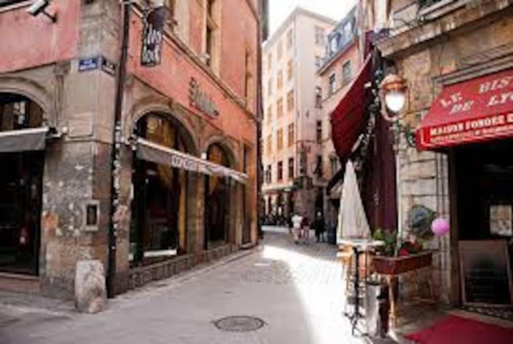 Pepite Rare 8 Personnes Au Coeur Battant Du Vieux Lyon Apartment Екстериор снимка