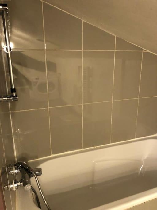 Pepite Rare 8 Personnes Au Coeur Battant Du Vieux Lyon Apartment Екстериор снимка